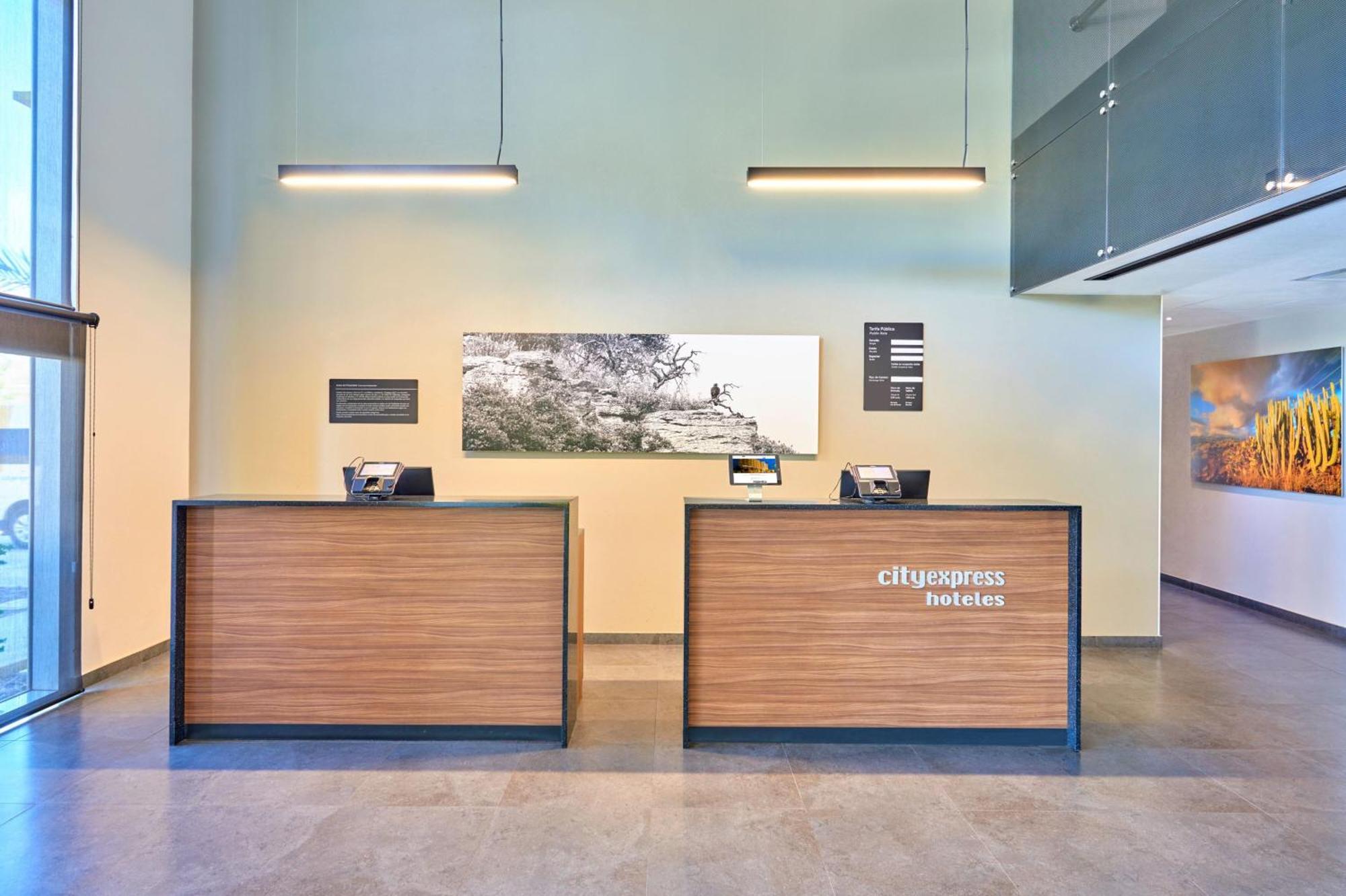 City Express By Marriott Comitan Exterior foto