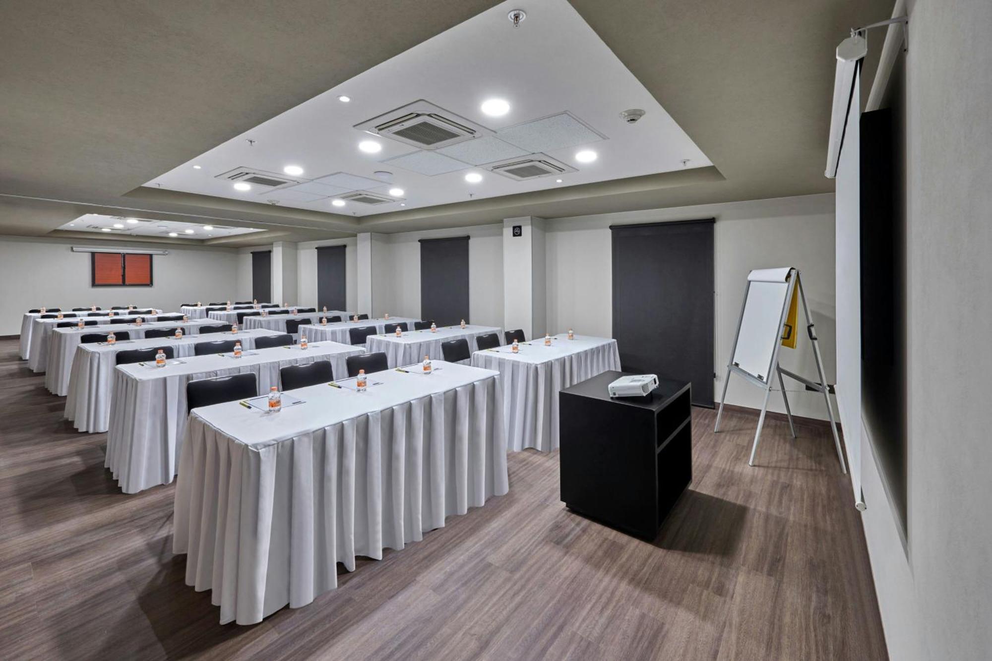 City Express By Marriott Comitan Exterior foto